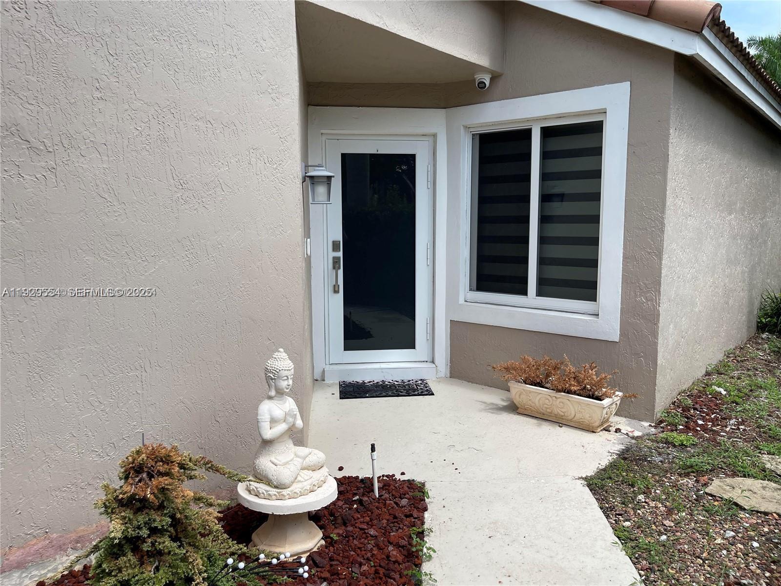 Plantation Condo: 10101 Northwest 5th Street