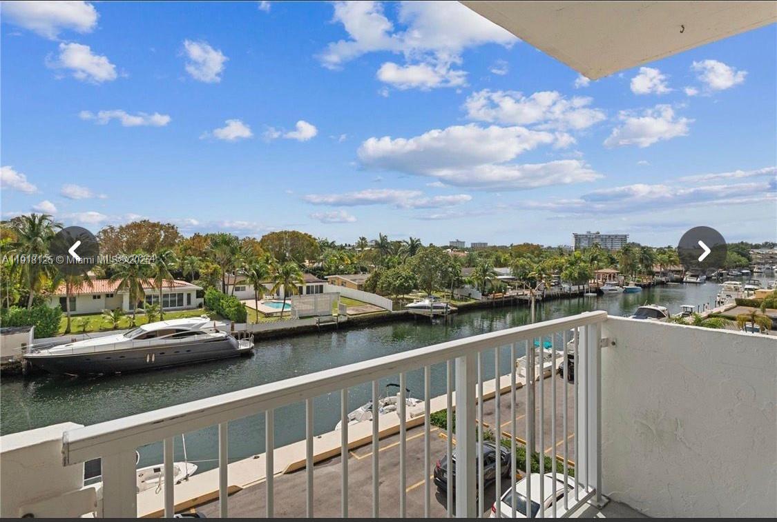 North Miami Condo: 2020 Northeast 135th Street