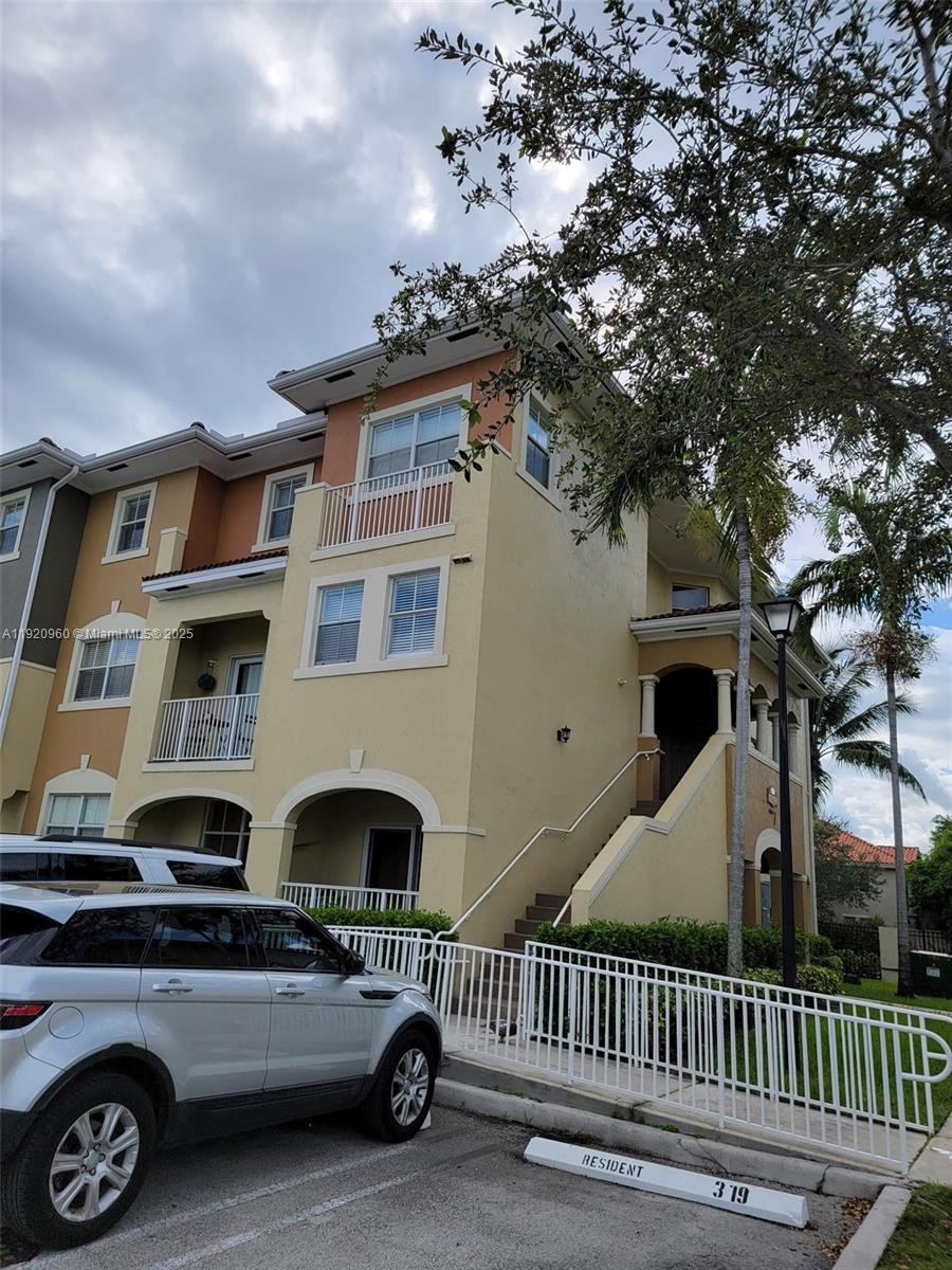 Doral Condo: 10870 Northwest 88th Terrace