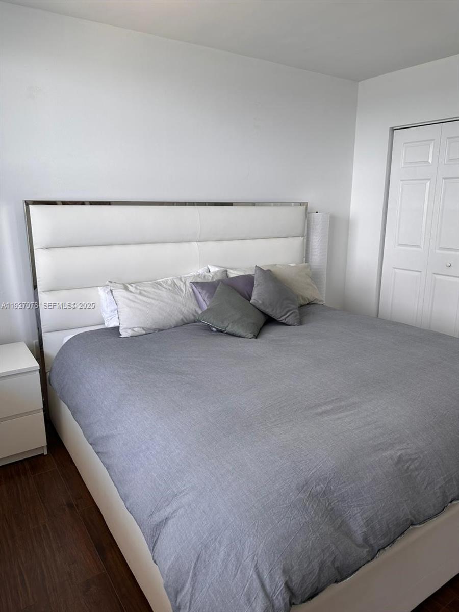 Miami Condo: 1155 Brickell Bay Drive