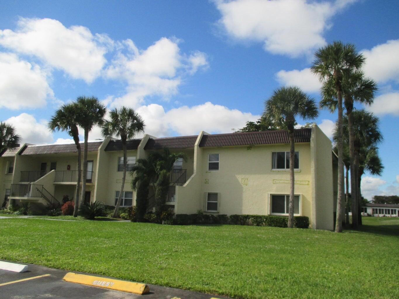 West Palm Beach Condo: 154 Lake Meryl Drive