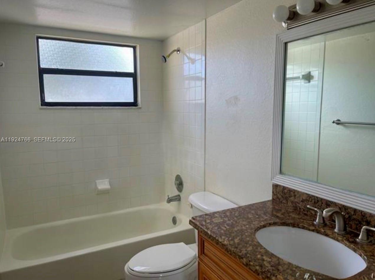 West Palm Beach Condo: 1455 Lake Crystal Drive