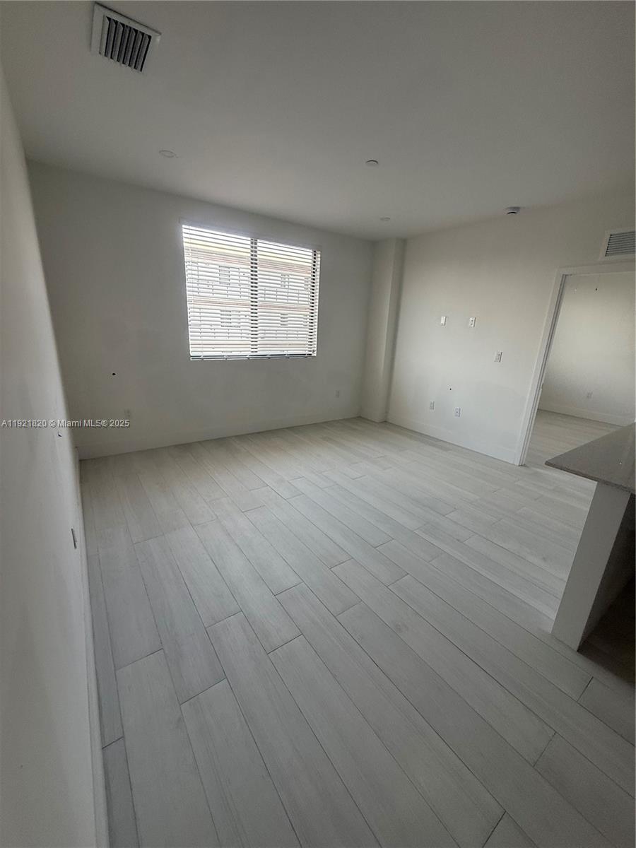 Hialeah Condo: 909 East 24th Street