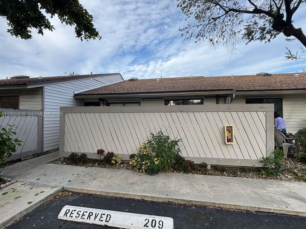 Sunrise Condo: 3637 Northwest 99th Terrace