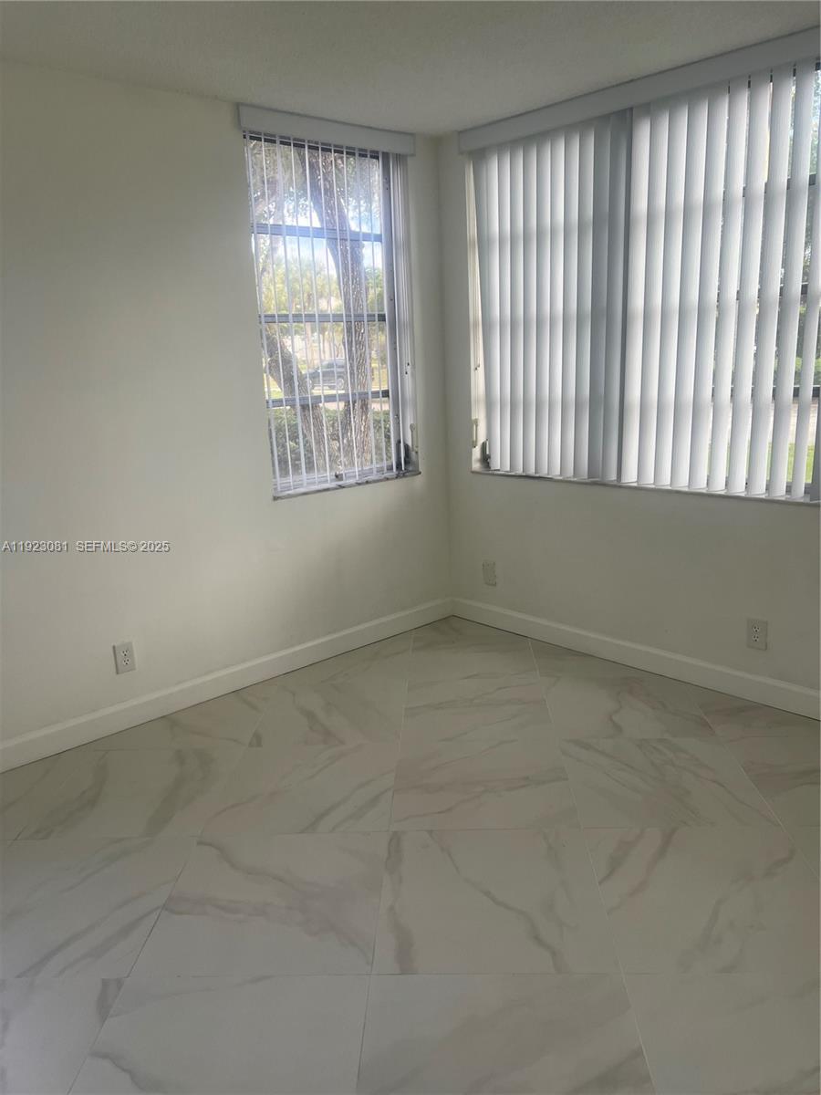 Davie Condo: 9510 Seagrape Drive
