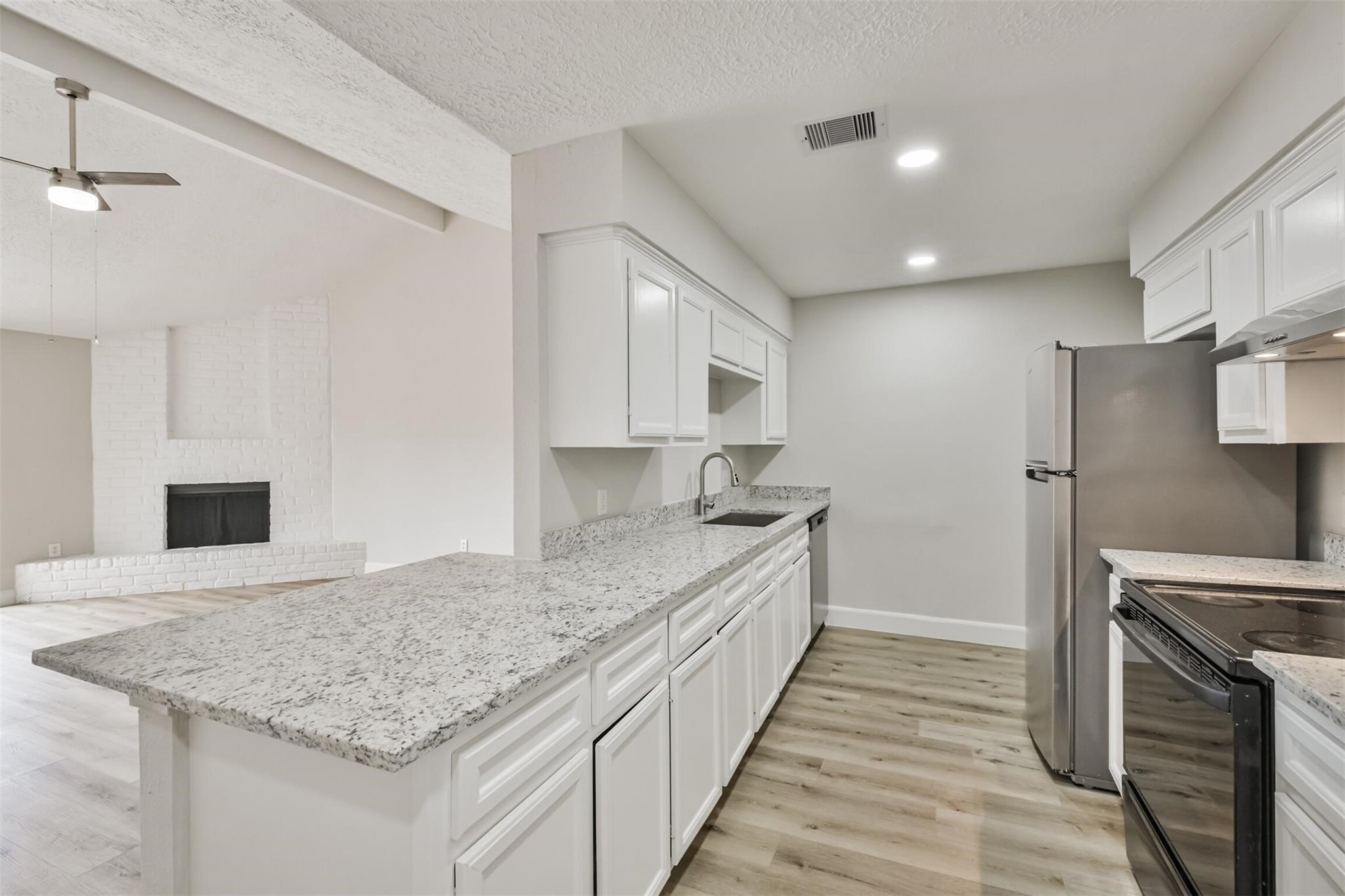 Houston Condo: 12523 Drifting Winds Drive