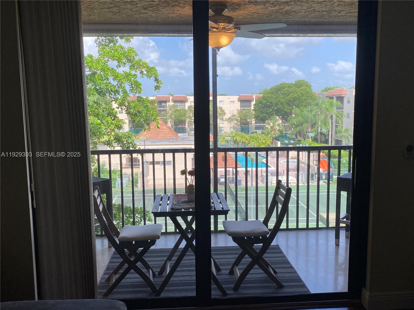Plantation Condo: 10451 West Broward Boulevard