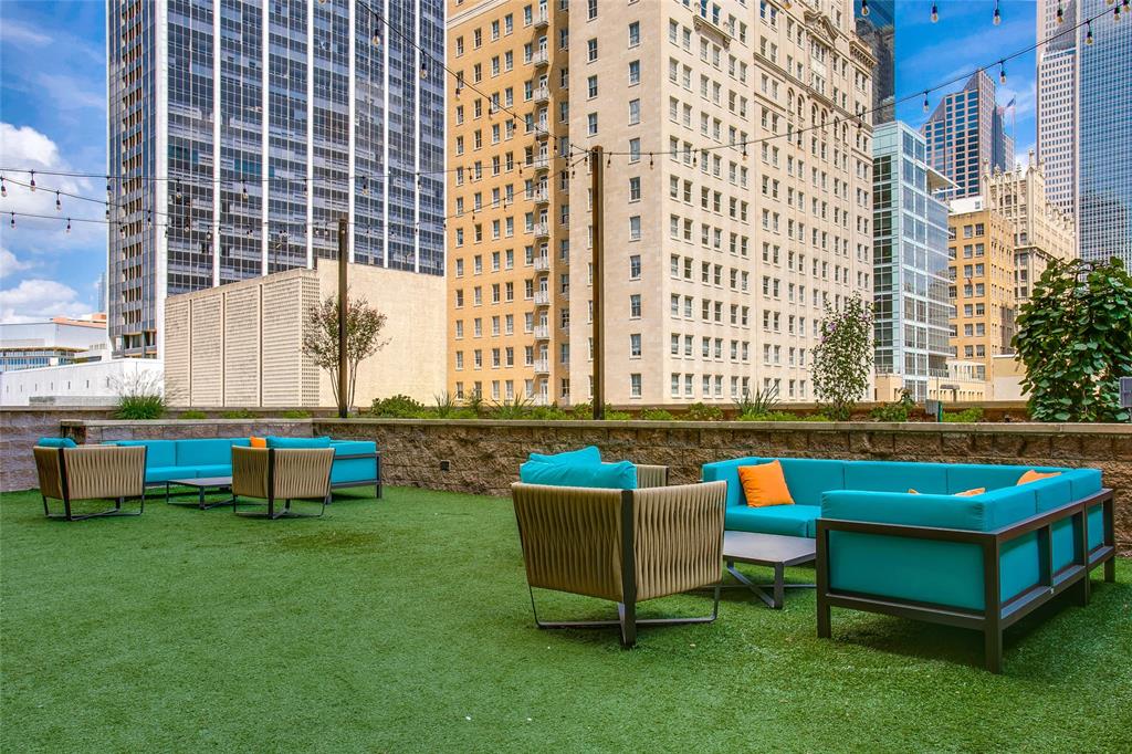 Dallas Condo: 1200 Main Street