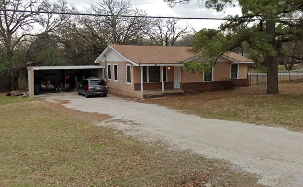 Azle Condo: 220 School Street