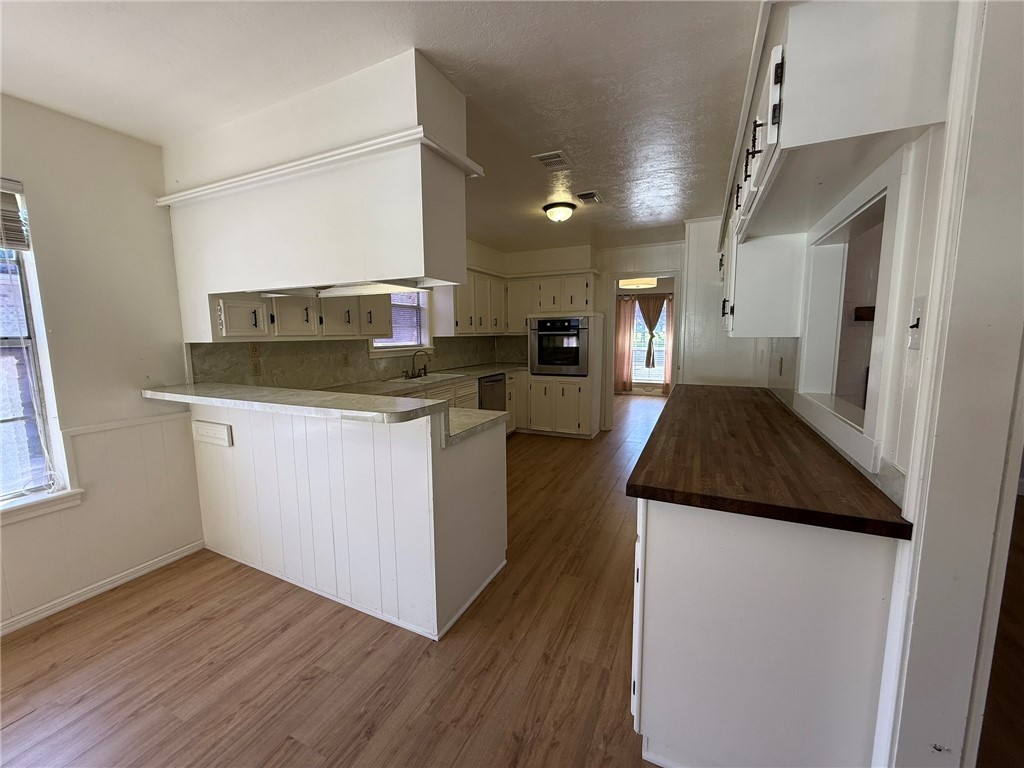 College Station Condo: 2007 Southwood Drive