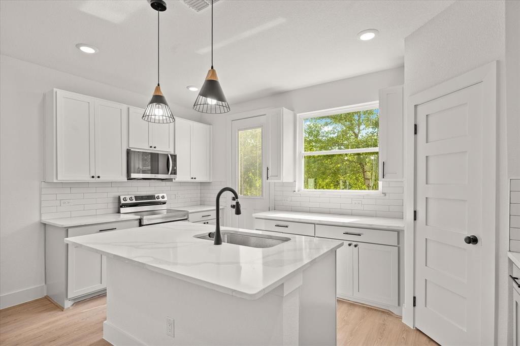 Leonard Condo: 309 South Poplar Street