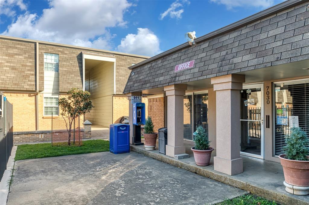 North Richland Hills Condo: 7048 Glenview Drive