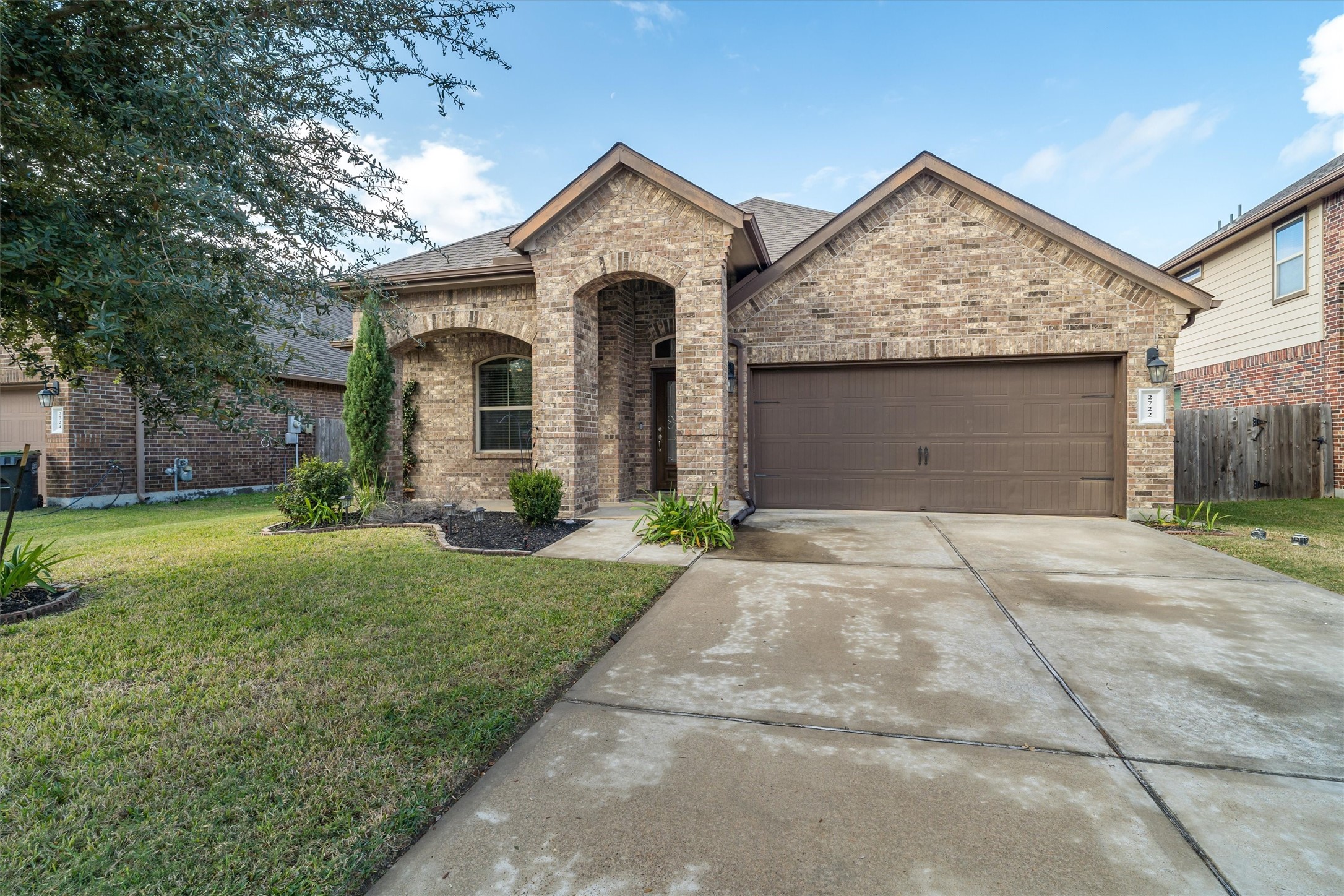 Pearland Condo: 2722 Kaman Lane