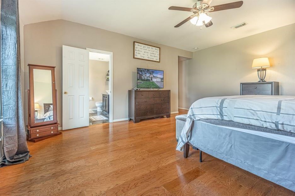 Pearland Condo: 3115 Orange Street