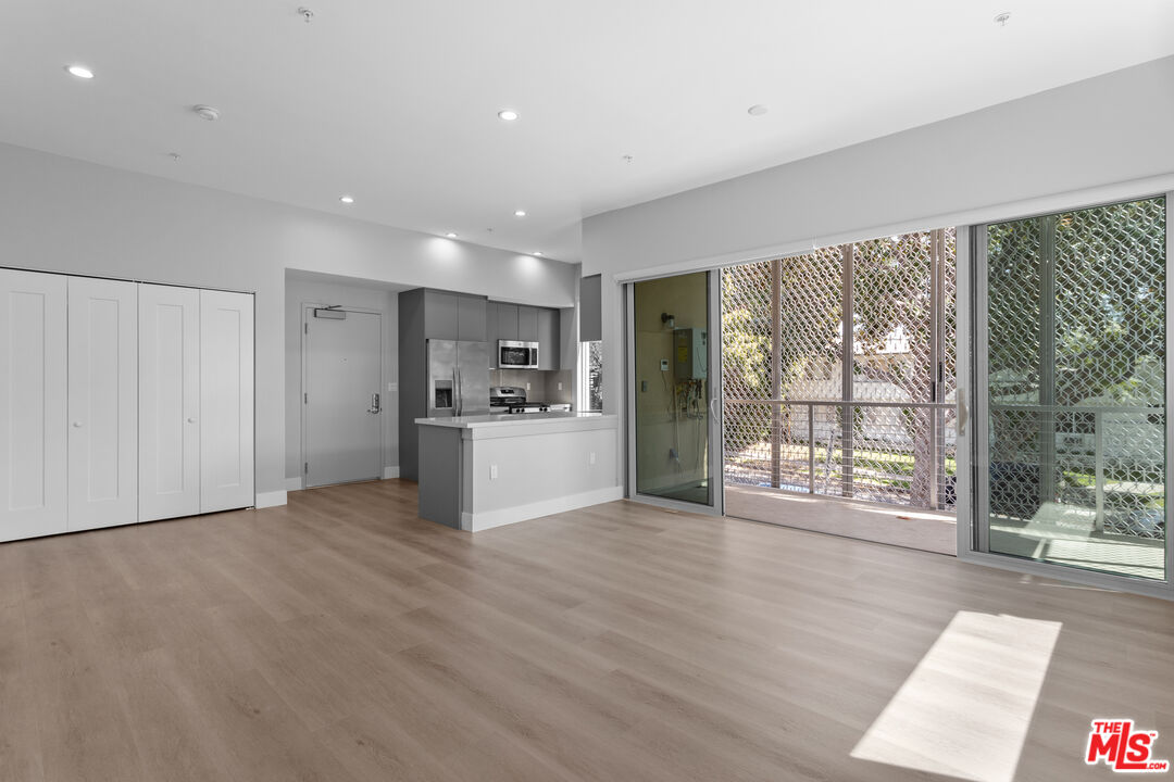 West Hollywood Condo: 1223 North Hayworth Avenue