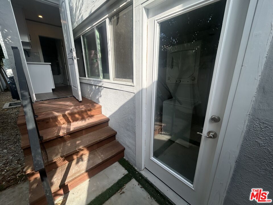 North Hollywood Condo: 6134 Fair Avenue