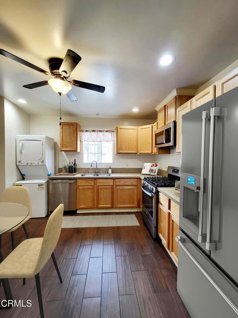 Los Angeles Condo: 4406 Toland Way