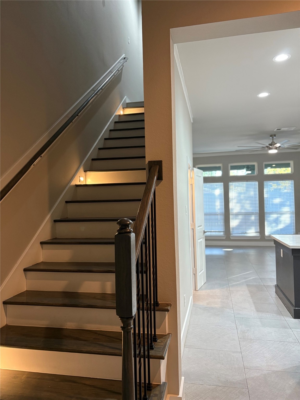 Houston Condo: 3732 Seabrook Street