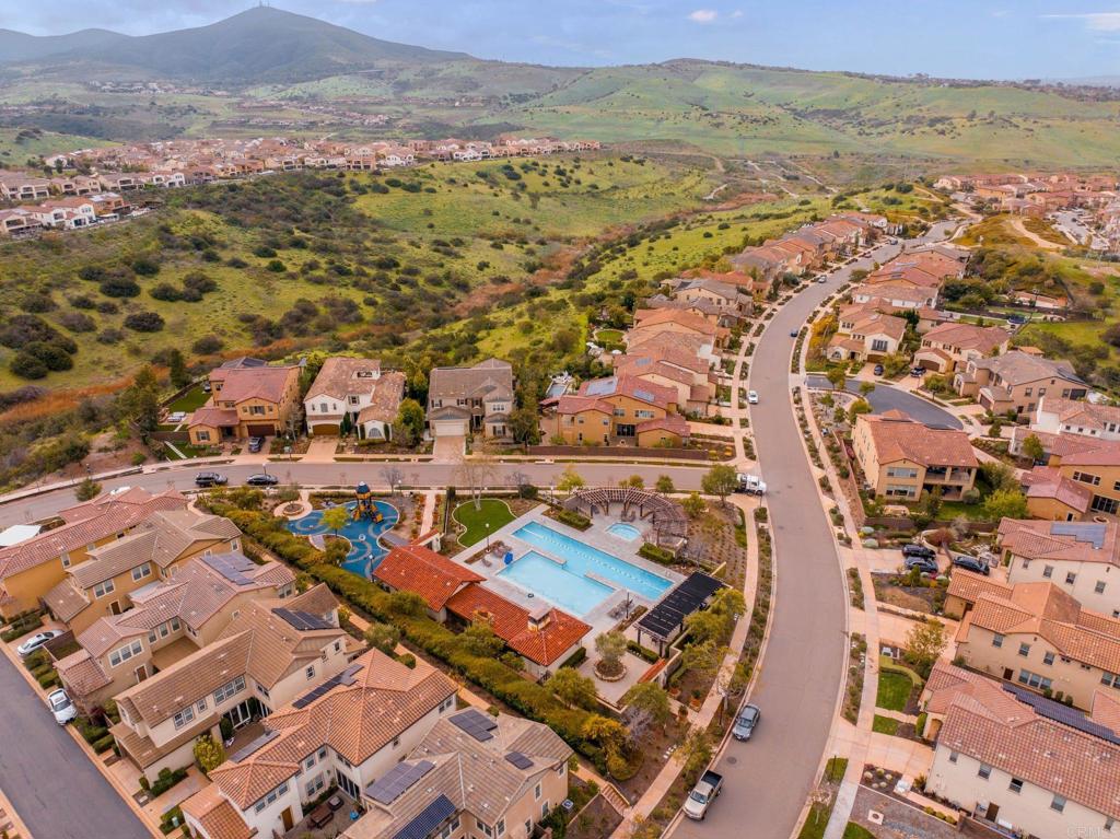 San Diego Condo: 15968 Parkview Loop