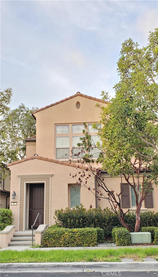 Irvine Condo: 61 Mission Bell