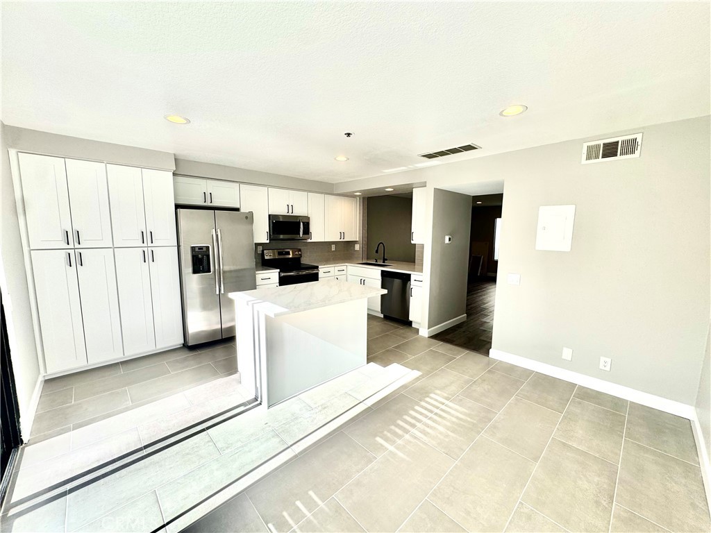 Lake Forest Condo: 25885 Trabuco Road