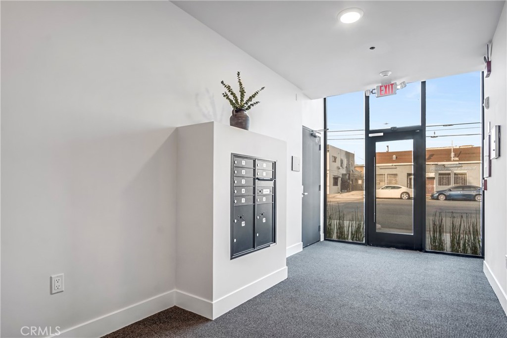 Los Angeles Condo: 10035 South Western Avenue