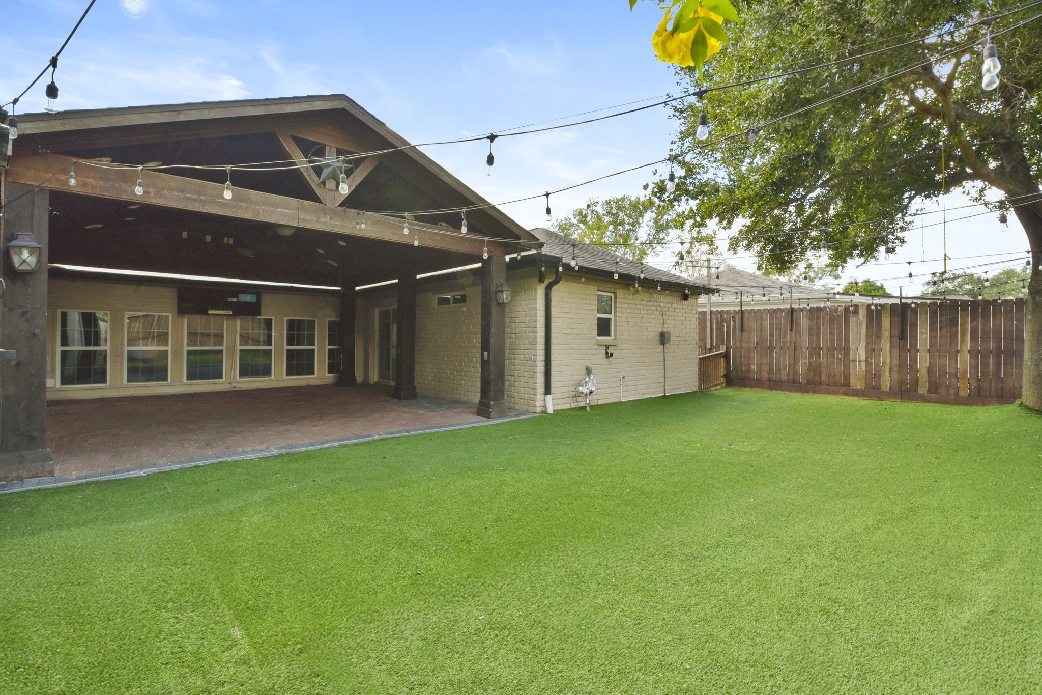 Houston Condo: 15710 Creekhaven Drive