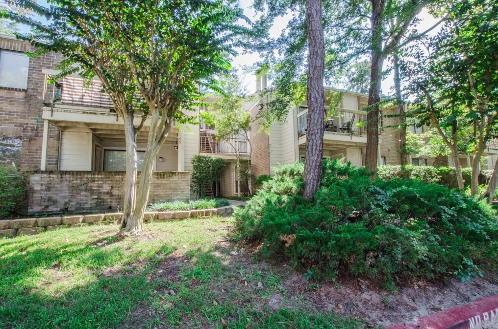 The Woodlands Condo: 3500 Tangle Brush Drive