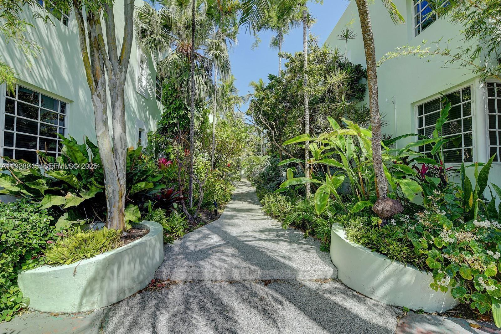 Miami Beach Condo: 1571 Pennsylvania Avenue