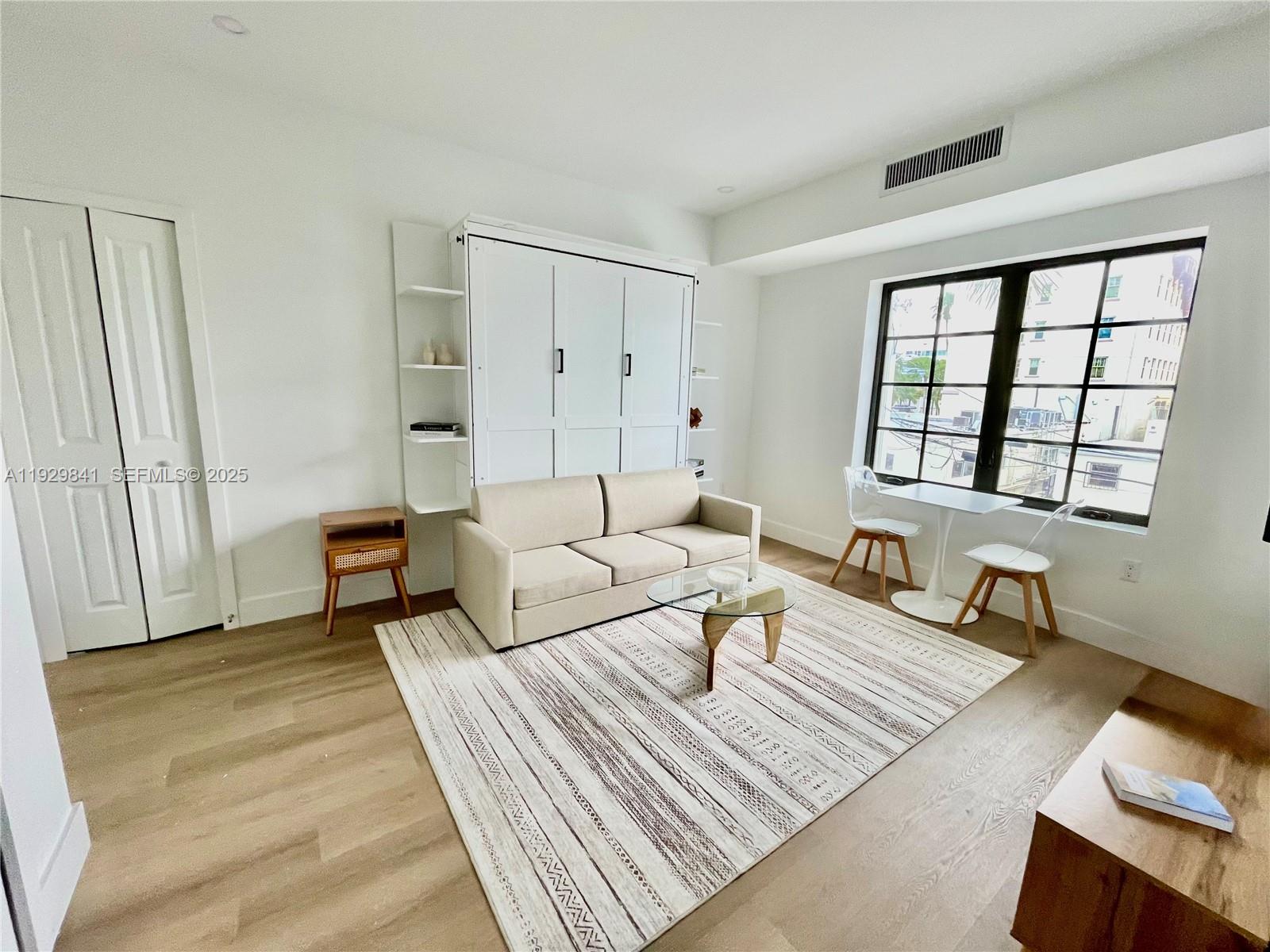 Miami Beach Condo: Flamingo-Lummus