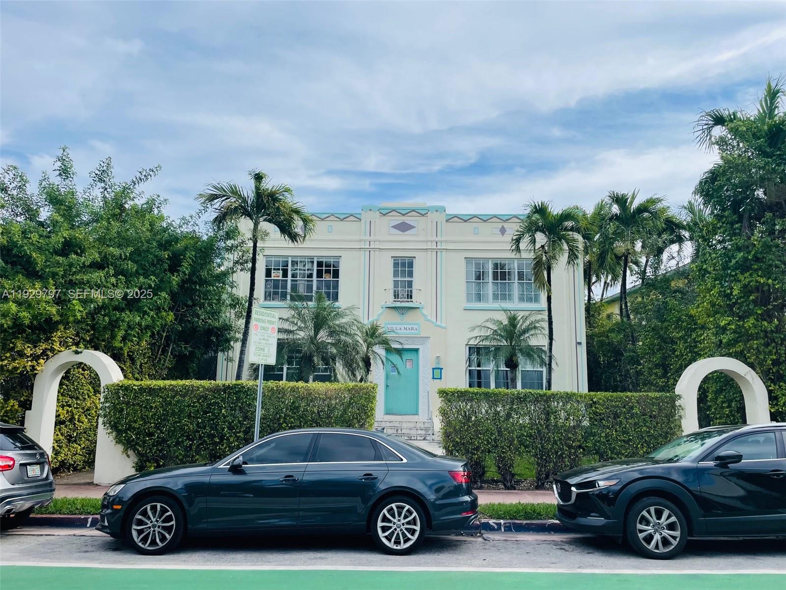 Miami Beach Condo: 1027 Euclid Avenue