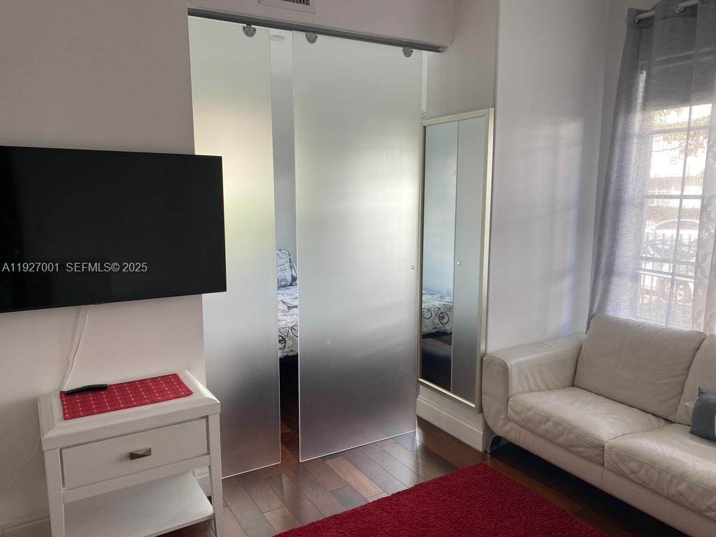 Miami Beach Condo: 526 15th Street