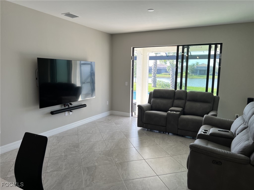 Fort Myers Condo: 12048 Westmoreland Way