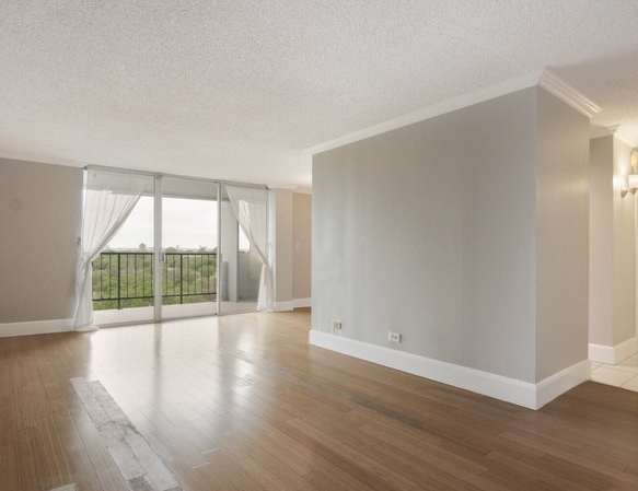 San Antonio Condo: 7039 San Pedro