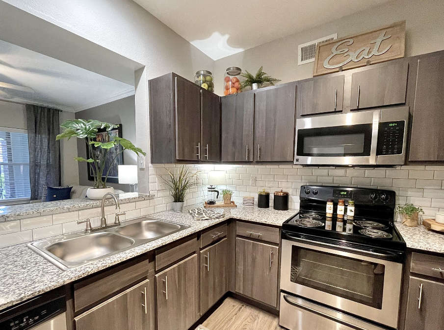 Houston Condo: 1766 S Park View Dr