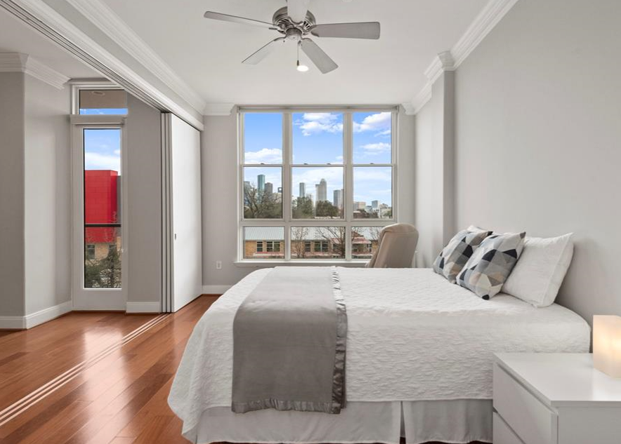 Houston Condo: 1419 Montrose