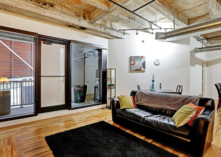 Houston Condo: 917 Main St