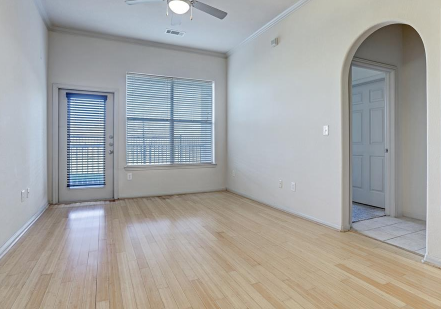 Houston Condo: 1441 East St