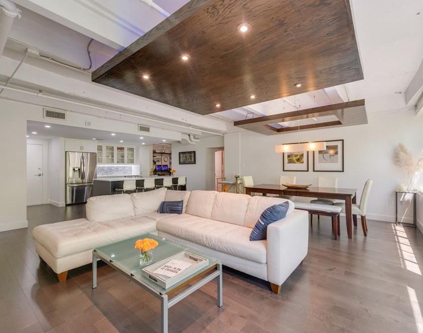 Dallas Condo: 329 E Colorado