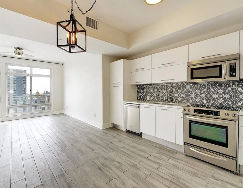 Austin Condo: 603 Davis St