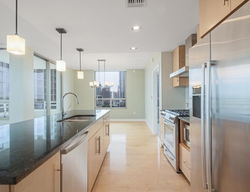 Austin Condo: 300 Bowie St