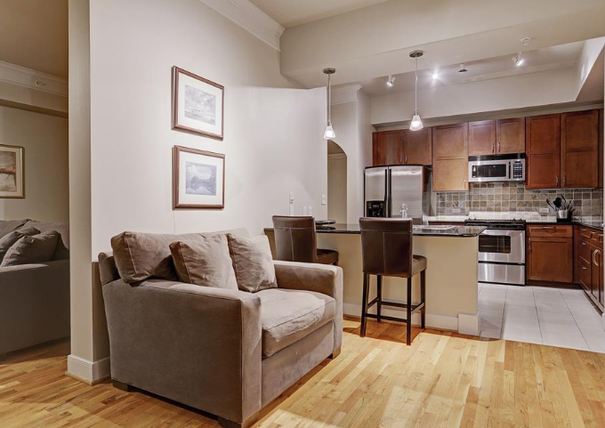 Austin Condo: 300 W 3rd St