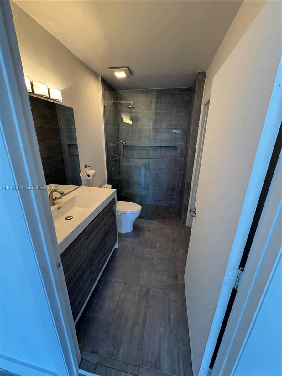 Miami Condo: 444 Northeast 30th Street