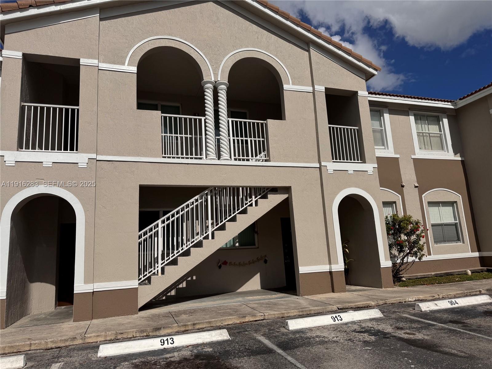 Homestead Condo: 1663 Southeast 29th Street