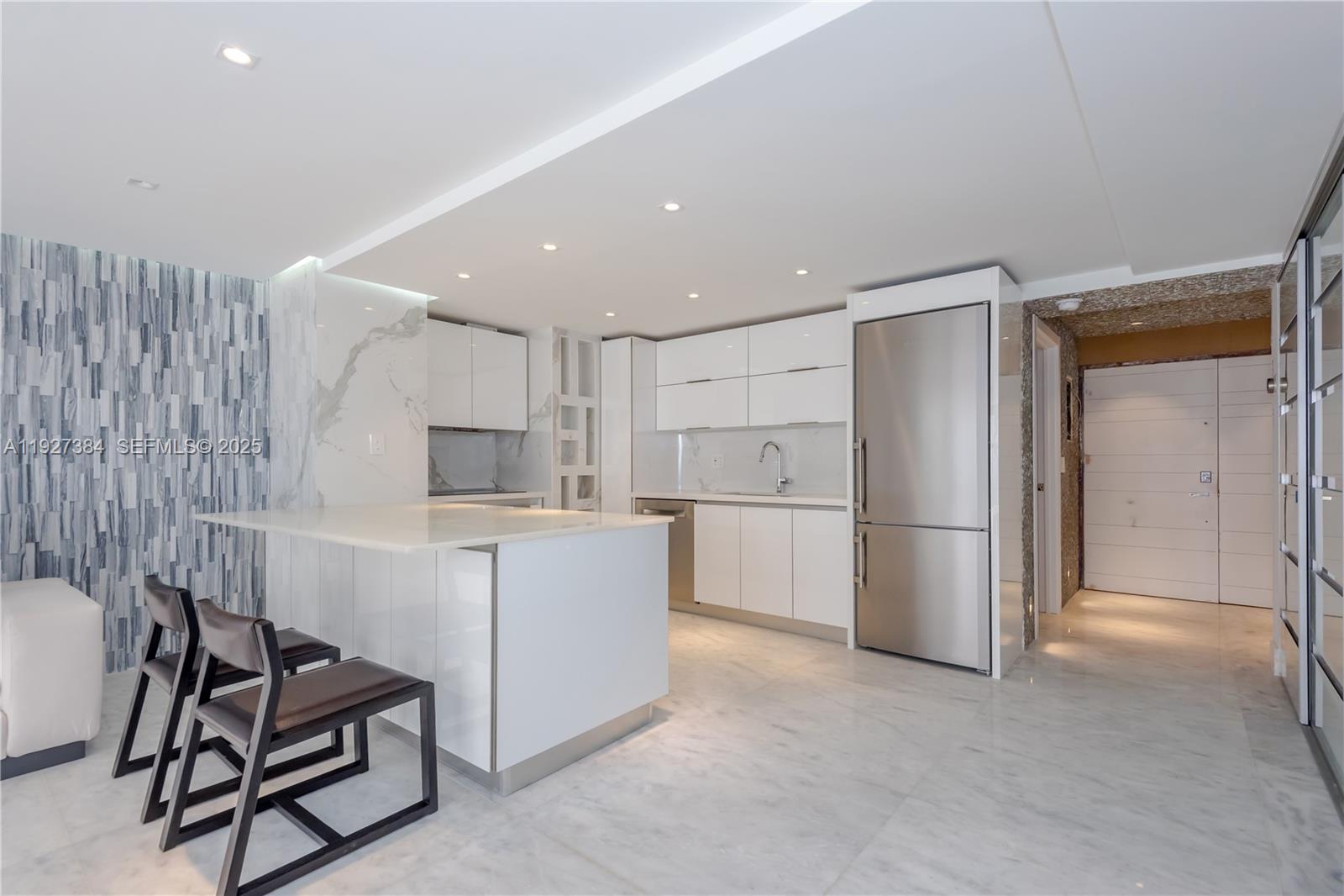 Miami Beach Condo: 6423 Collins Avenue