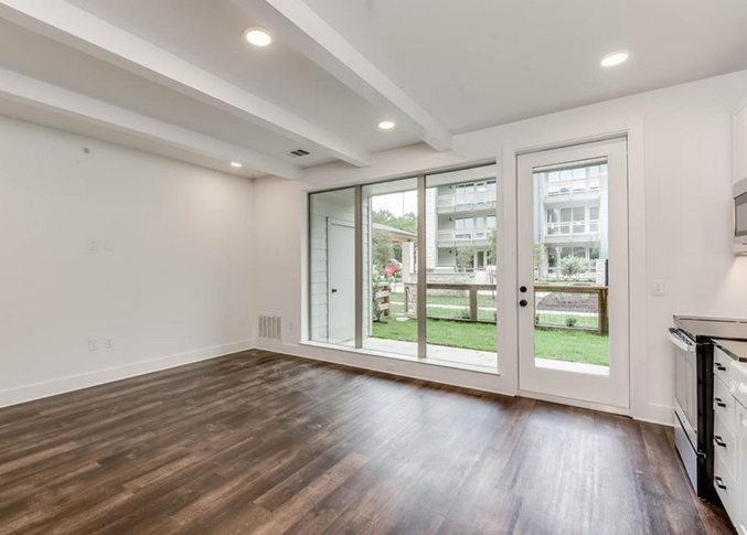 Austin Condo: 4704 Sunset Trl