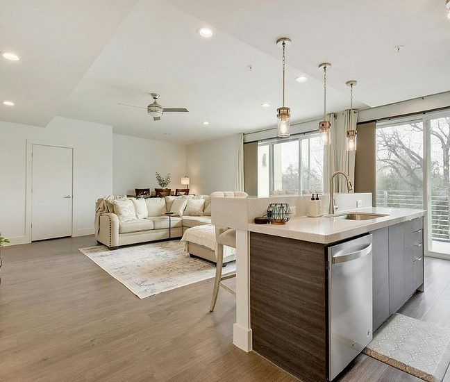 Austin Condo: 604 N Bluff Dr