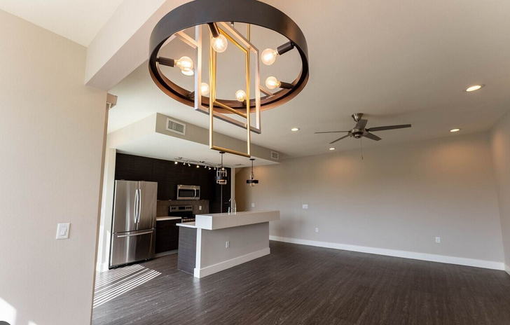 Austin Condo: 604 N Bluff Dr