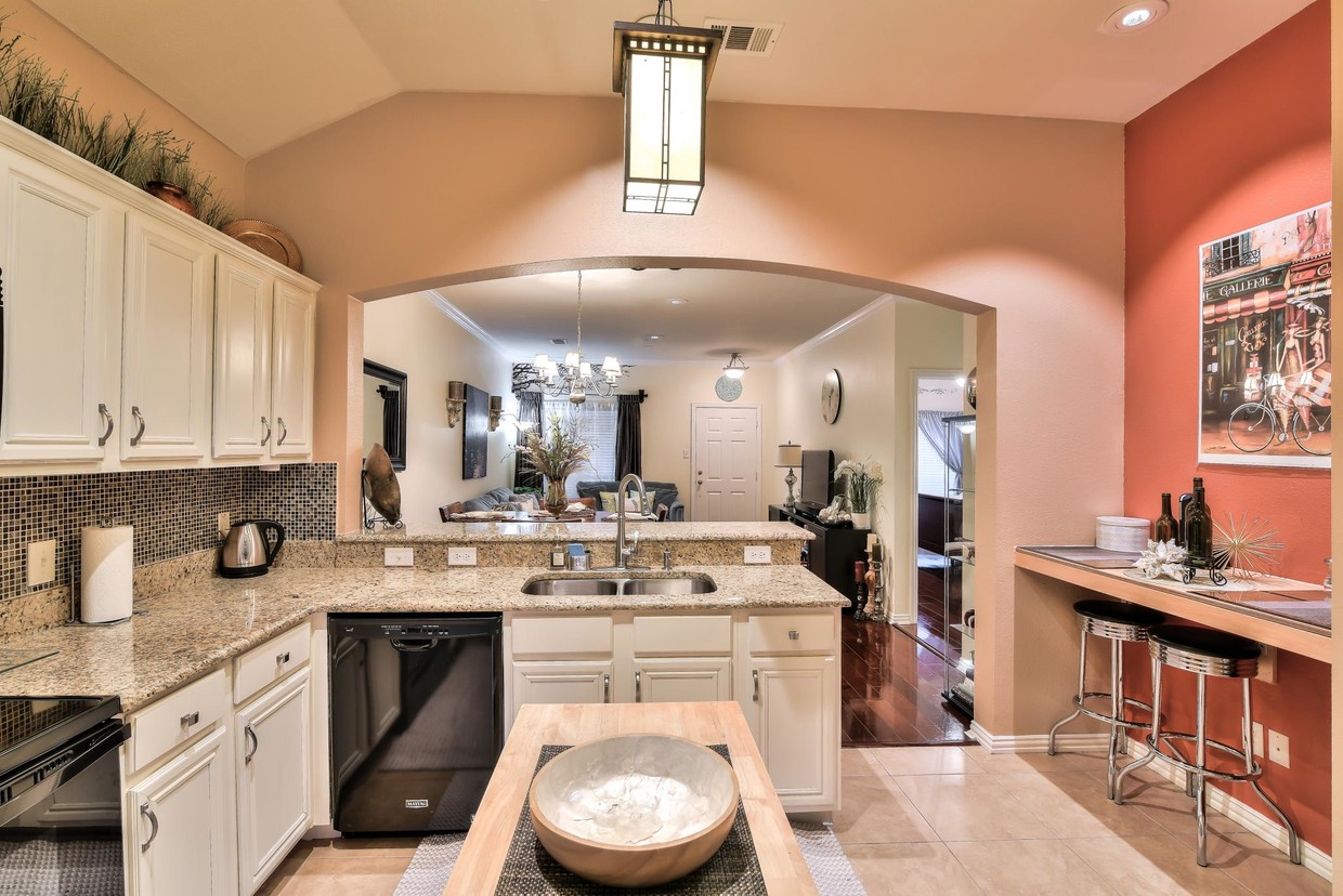 McKinney Condo: 575 S Virginia Hills