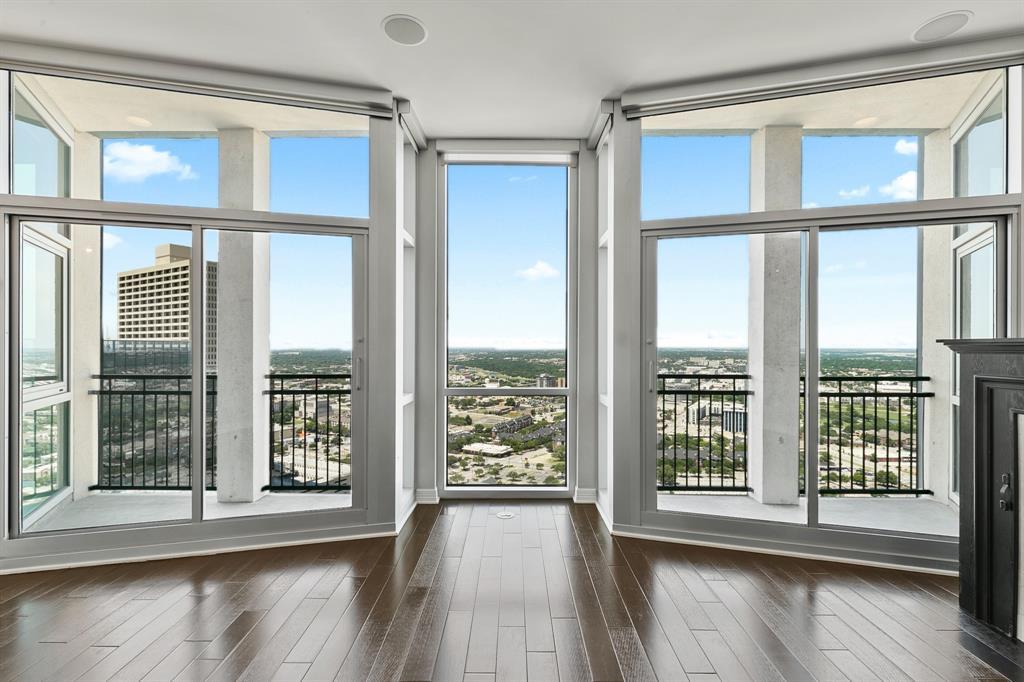 Fort Worth Condo: 500 Throckmornton